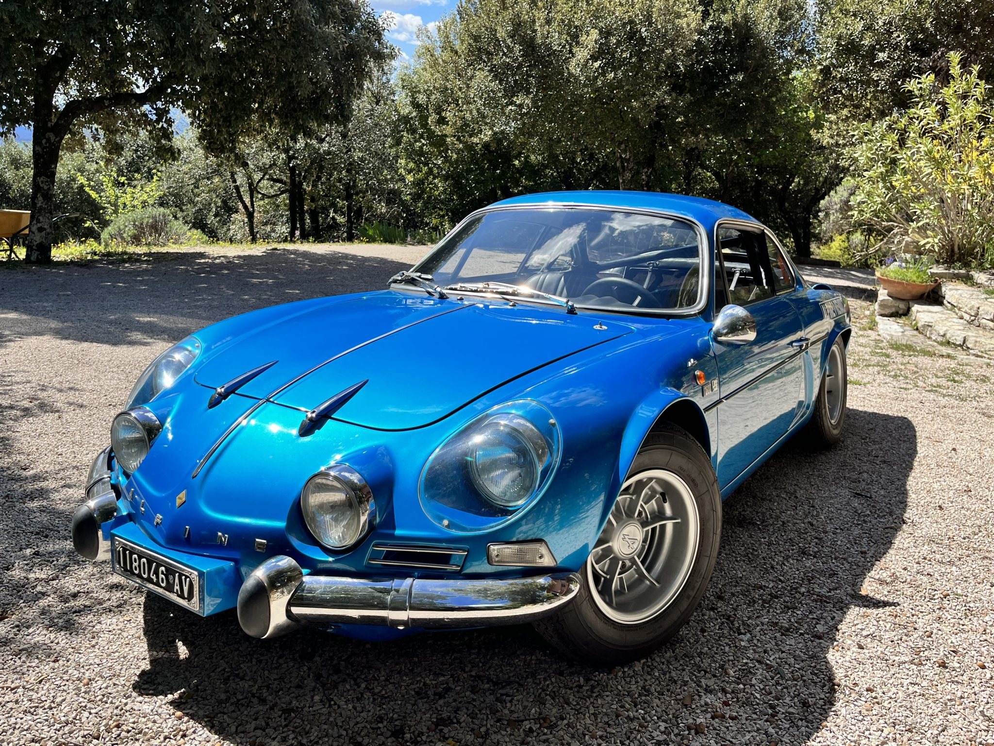 Top 4 der Meistverkauften Alpine-Rennwagen: Ikonen des Französischen Motorsports