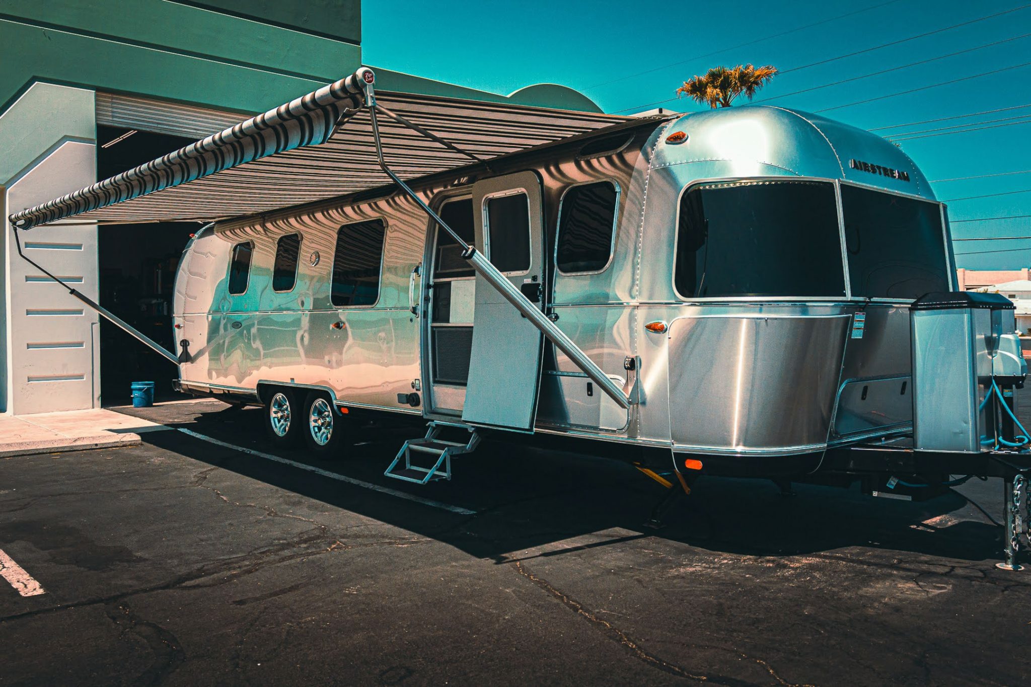 Top 25 Schönste Wohnmobile Camper und Caravans für den Sommer 2025 – Luxus und Abenteuer