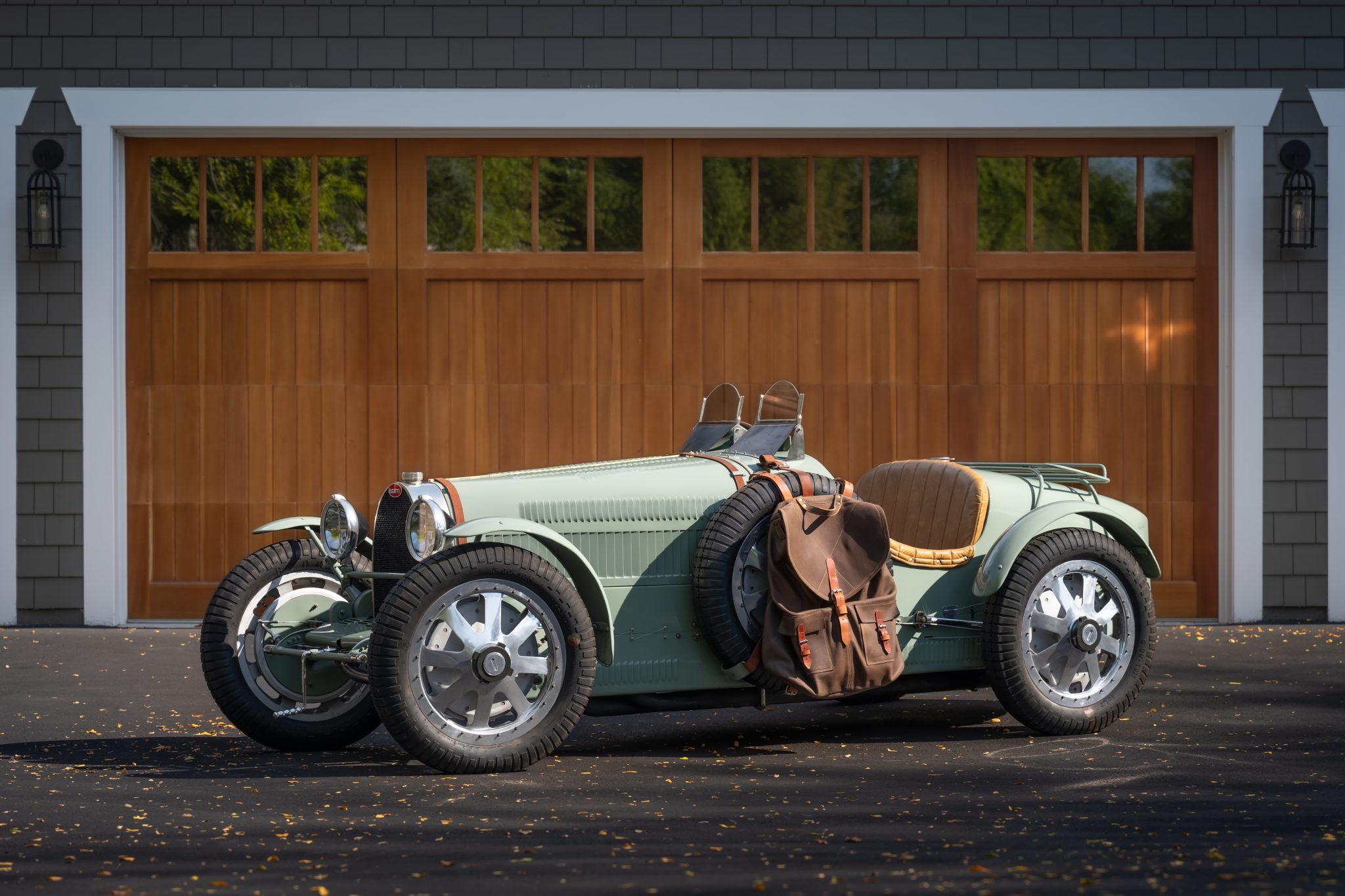 Voitures Vintage Bugatti et Répliques – Le Rêve du Collectionneur