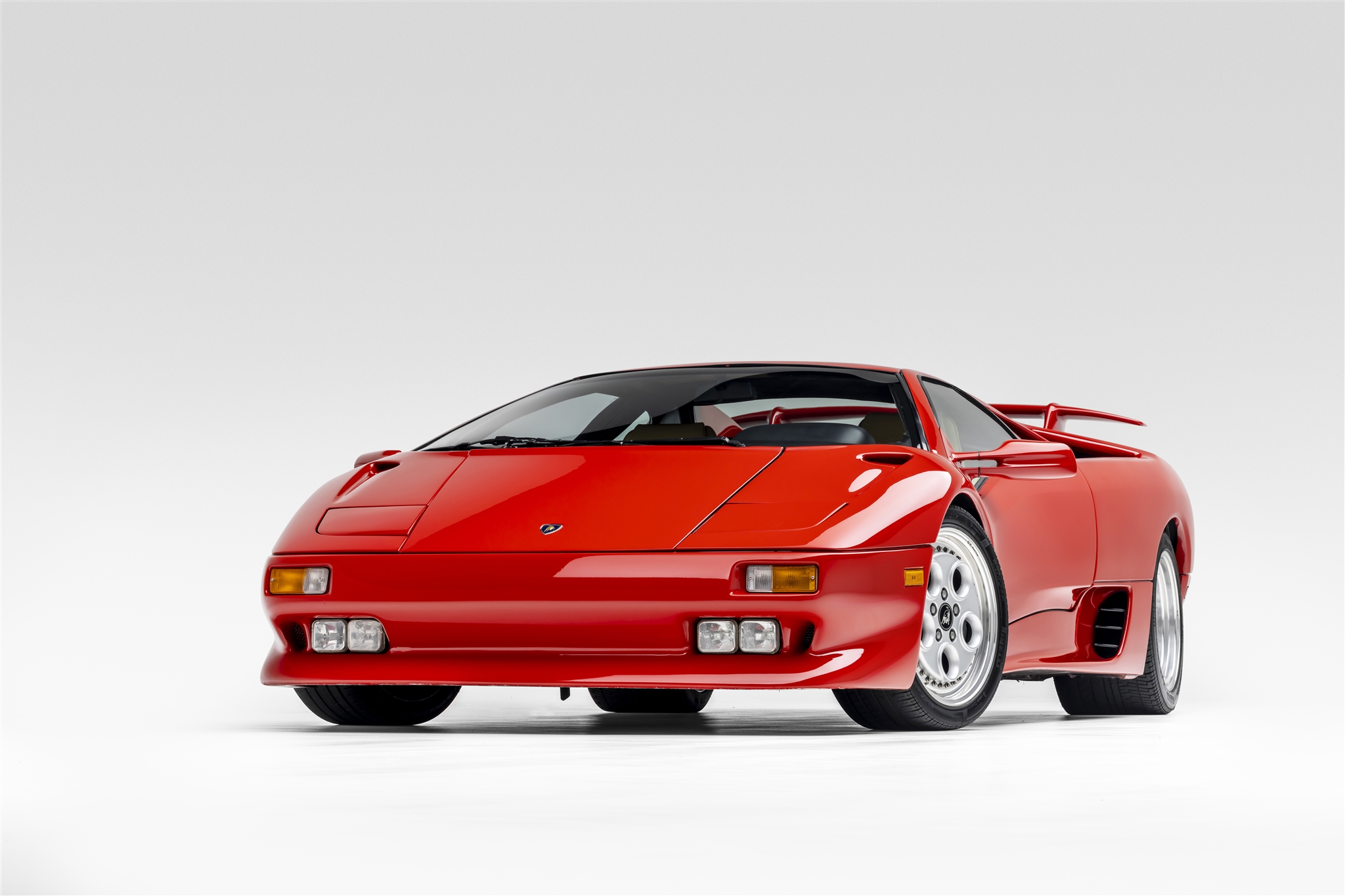 Top 10 Lamborghini Neu- und Oldtimer zum Verkauf | Italienische Supercars & Klassiker