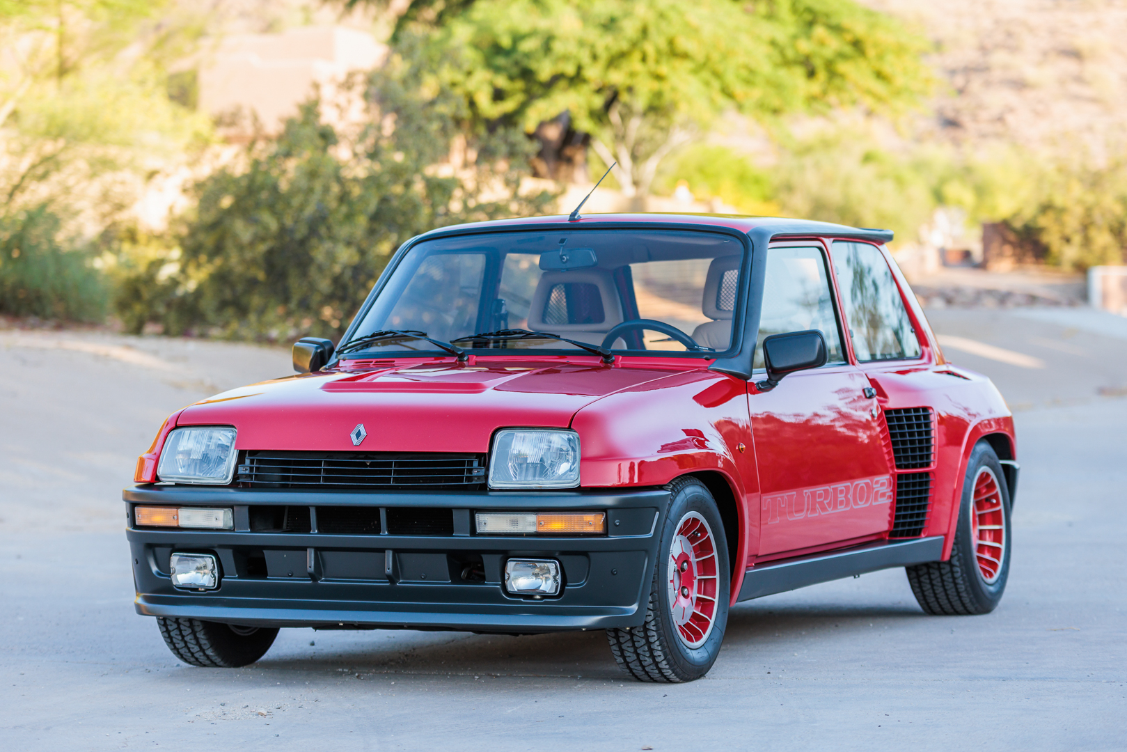 Top 5 der schönsten Renault Autos zum Verkauf – Französische Klassiker & Sportwagen